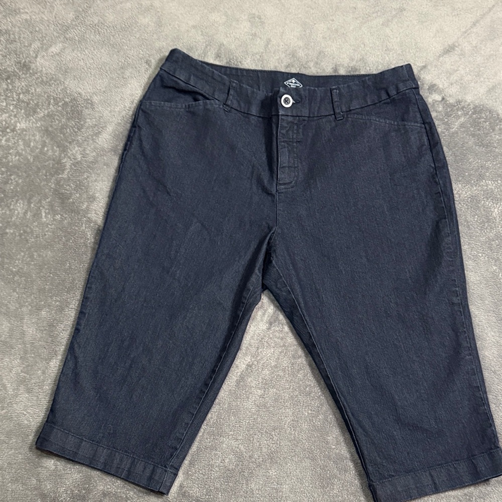 St. John's Bay Navy Blue Capri Jeans -Size 14 Petite